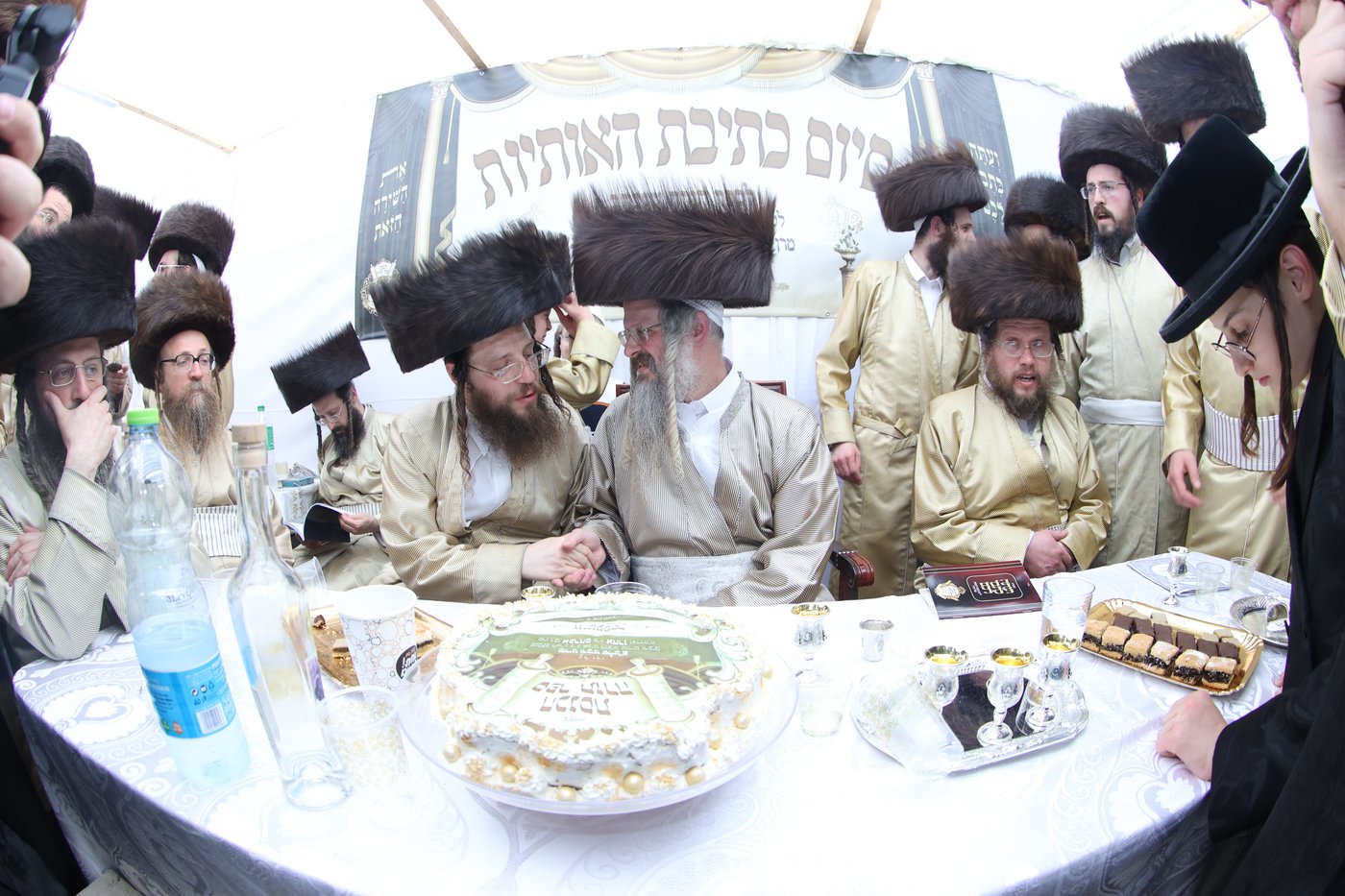 ה'וויטעפסק'ערס' חסמו את כיכר השבת | תיעוד 