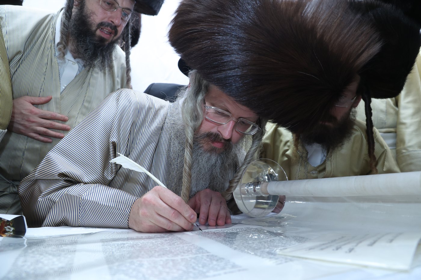 ה'וויטעפסק'ערס' חסמו את כיכר השבת | תיעוד 