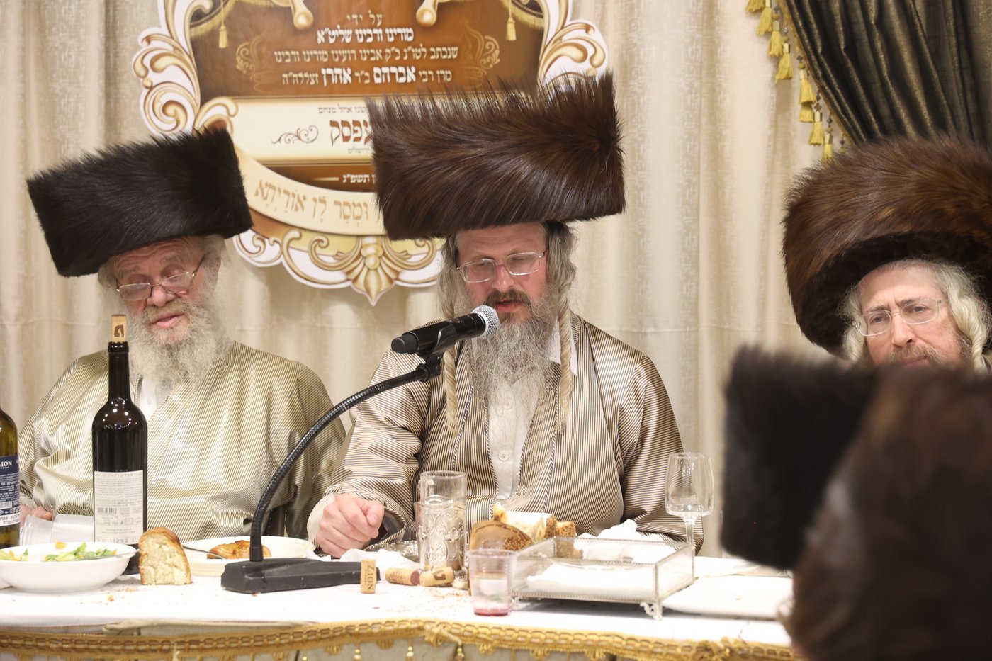 ה'וויטעפסק'ערס' חסמו את כיכר השבת | תיעוד 