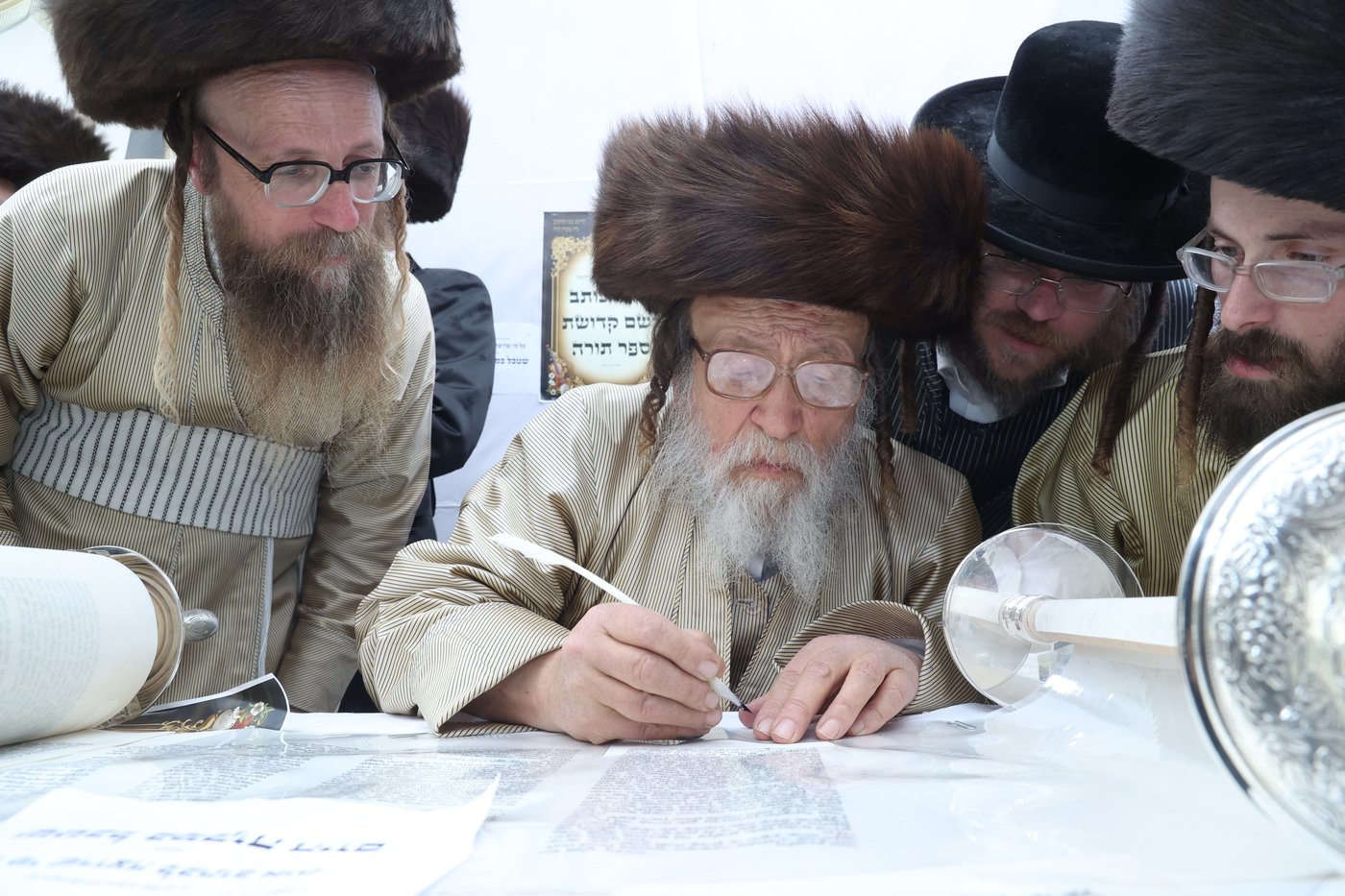 ה'וויטעפסק'ערס' חסמו את כיכר השבת | תיעוד 