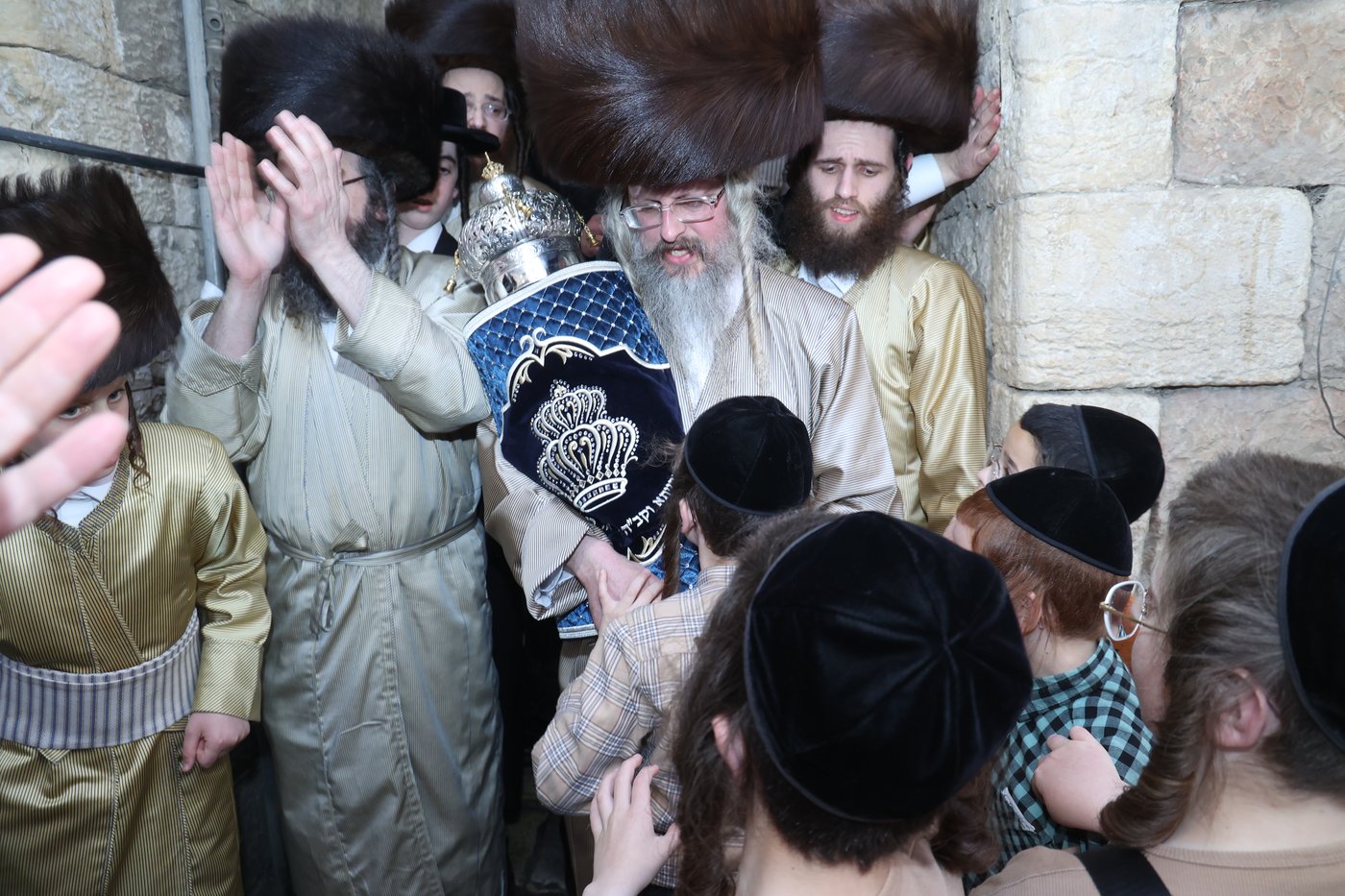 ה'וויטעפסק'ערס' חסמו את כיכר השבת | תיעוד 