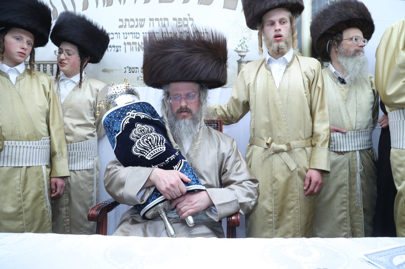 ה'וויטעפסק'ערס' חסמו את כיכר השבת | תיעוד 
