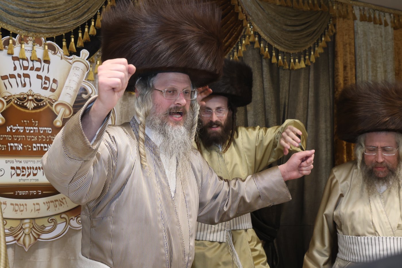 ה'וויטעפסק'ערס' חסמו את כיכר השבת | תיעוד 