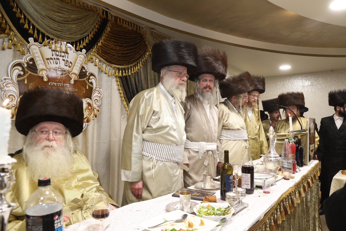 ה'וויטעפסק'ערס' חסמו את כיכר השבת | תיעוד 
