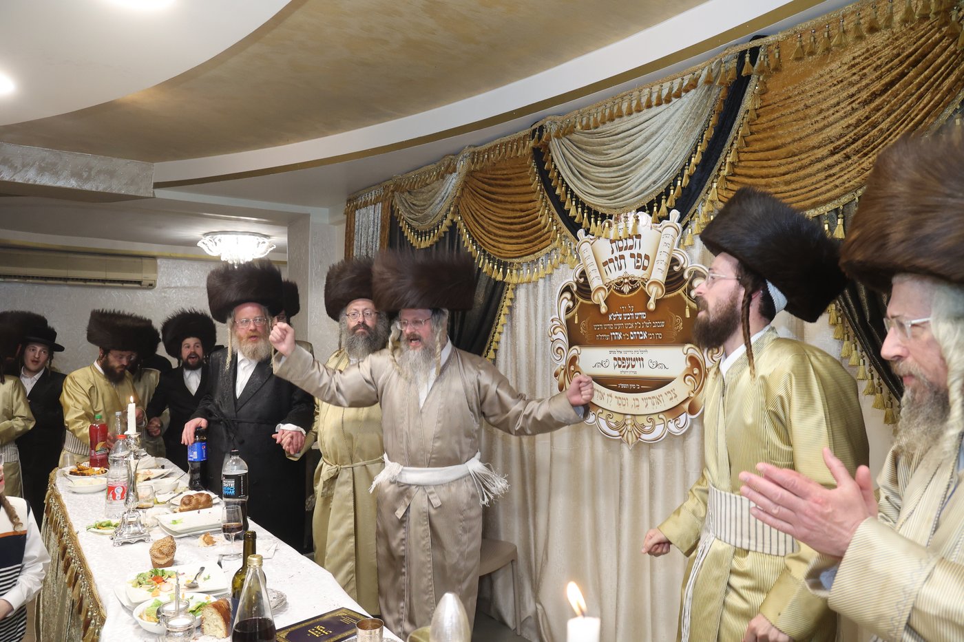 ה'וויטעפסק'ערס' חסמו את כיכר השבת | תיעוד 