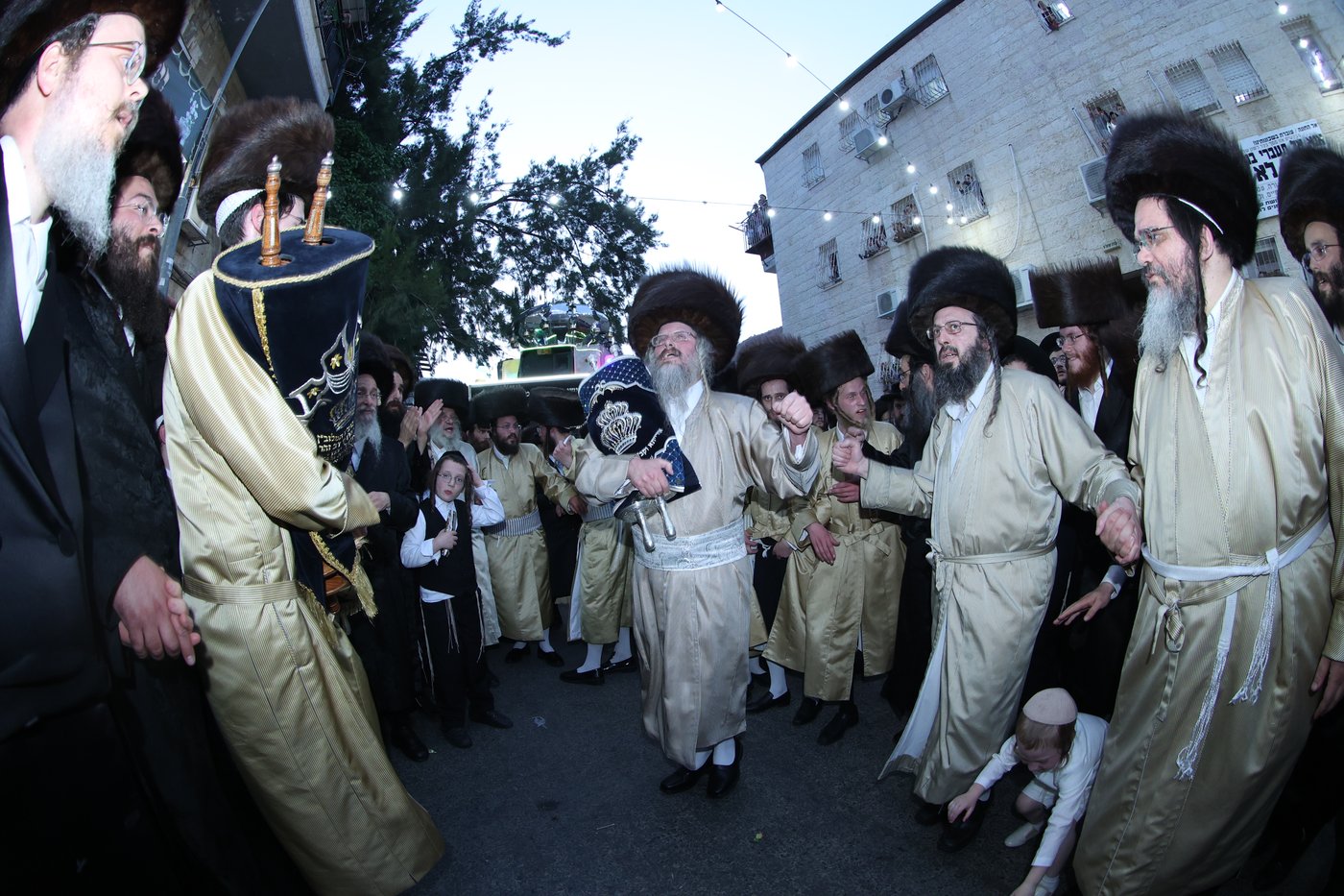 ה'וויטעפסק'ערס' חסמו את כיכר השבת | תיעוד 
