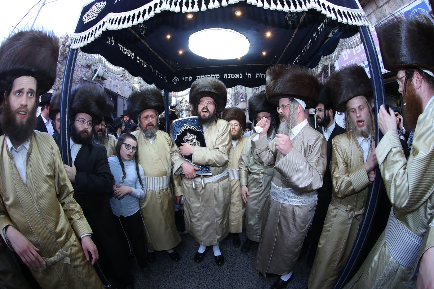 ה'וויטעפסק'ערס' חסמו את כיכר השבת | תיעוד 