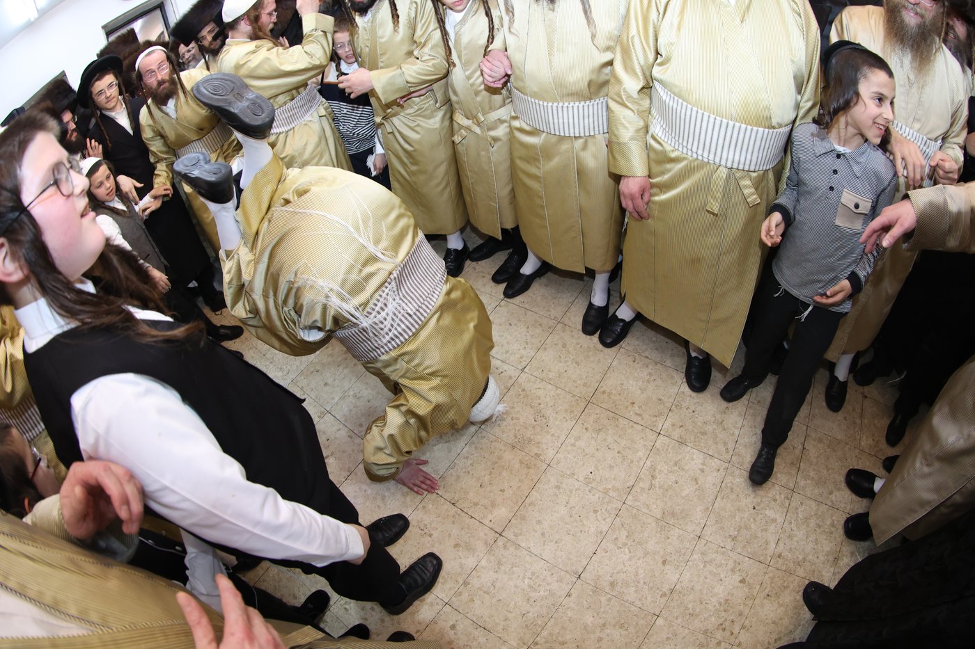 ה'וויטעפסק'ערס' חסמו את כיכר השבת | תיעוד 
