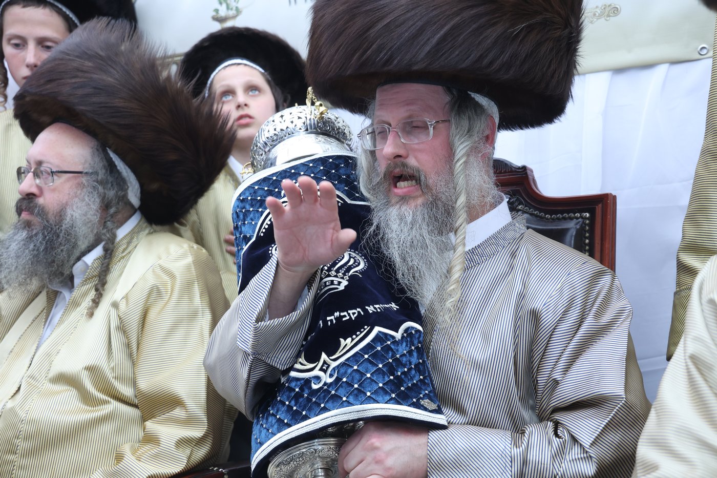 ה'וויטעפסק'ערס' חסמו את כיכר השבת | תיעוד 