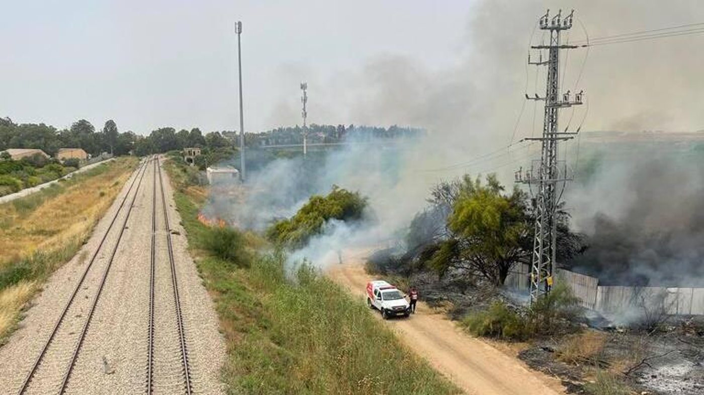 גל שריפות ברחבי הארץ; כבישים נחסמו לתנועת כלי רכב