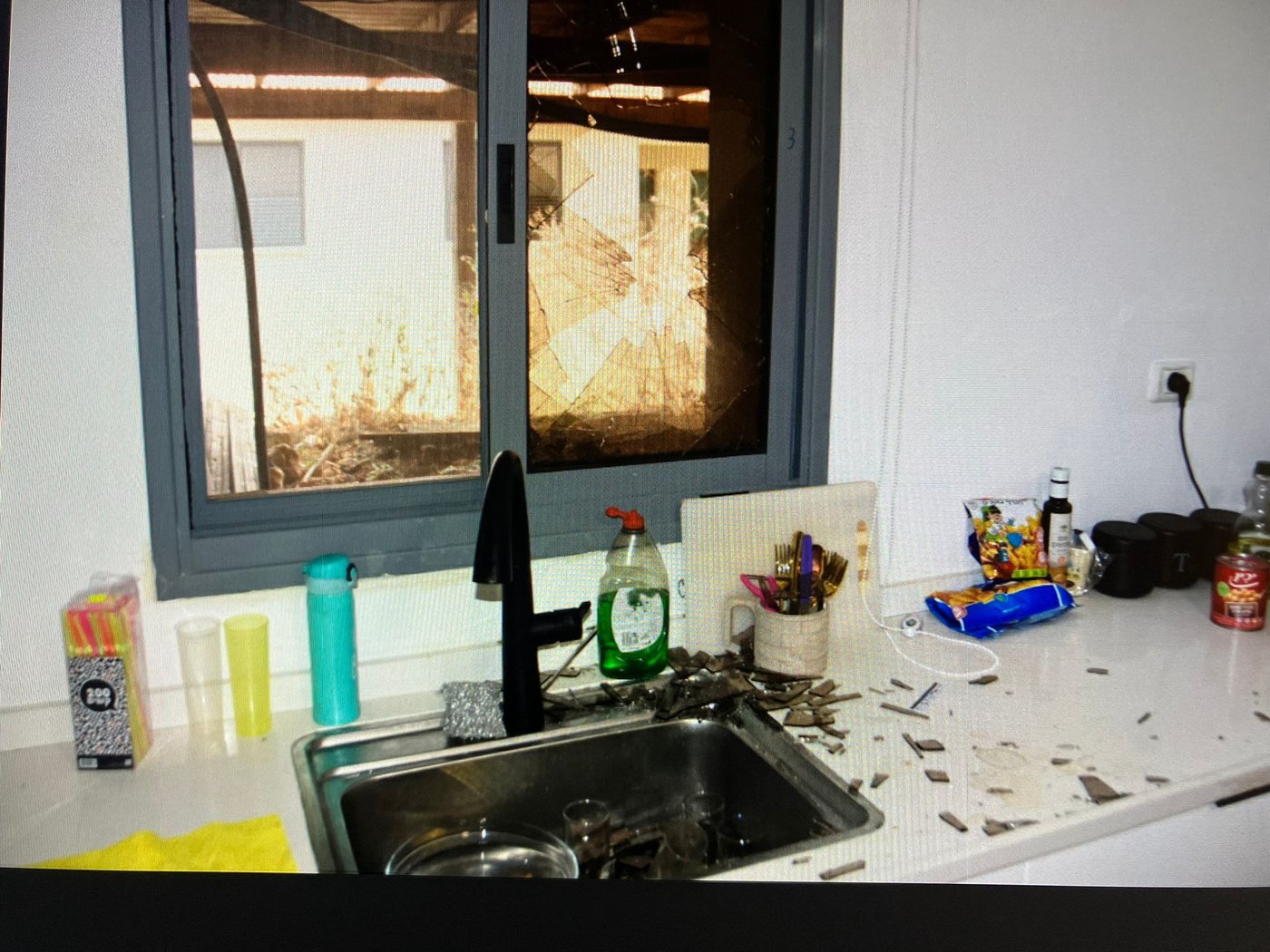 ערבים ניסו לסחוט בתי נופש בצפת והציתו בתים ורכבים | תיעוד