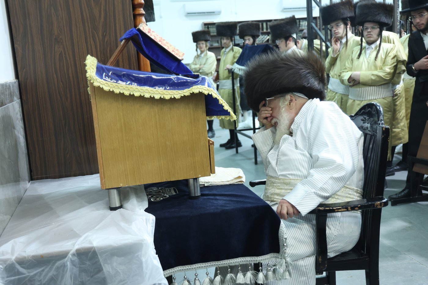 היסטוריה: האדמו"ר מתולדות אהרן שבת לראשונה באלעד