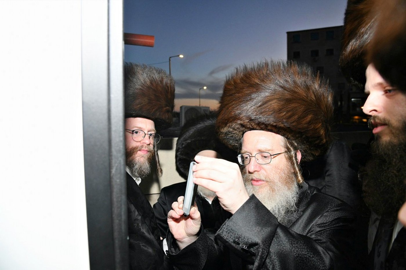 תיעוד מביתר עילית: חנוכת ביהמ"ד דחסידי קרעטשניף