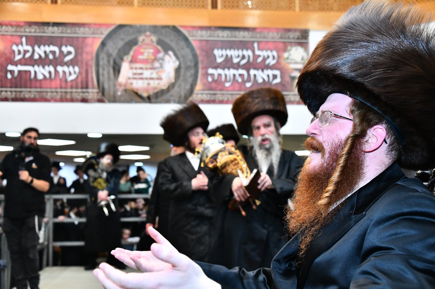 הכנסת ספר תורה בקאליב