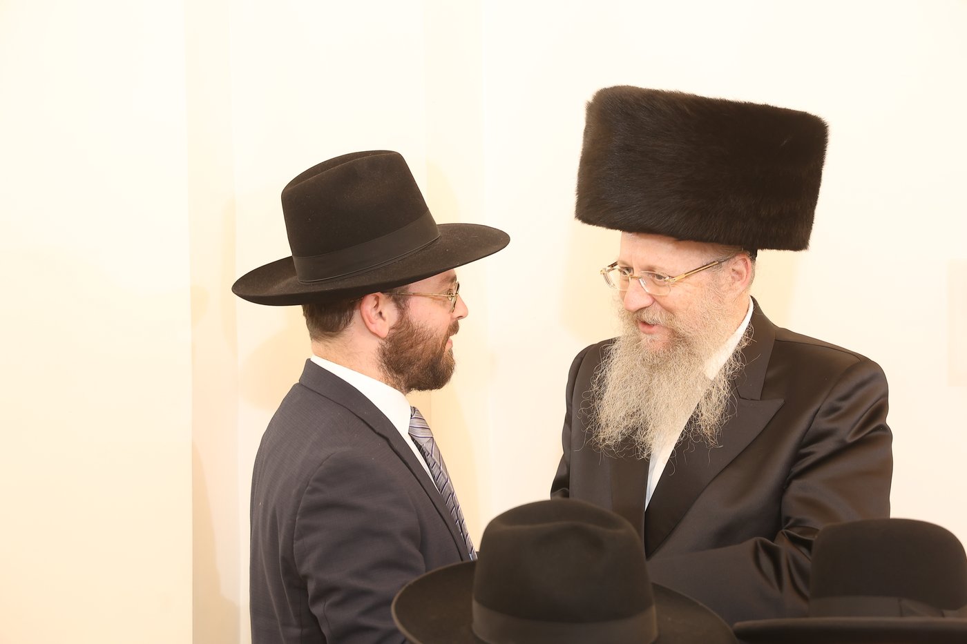 גדולי ישראל, ראשי ישיבות ורבנים בחתונת בן הגרח״א קאופמן יו"ר ועד הישיבות