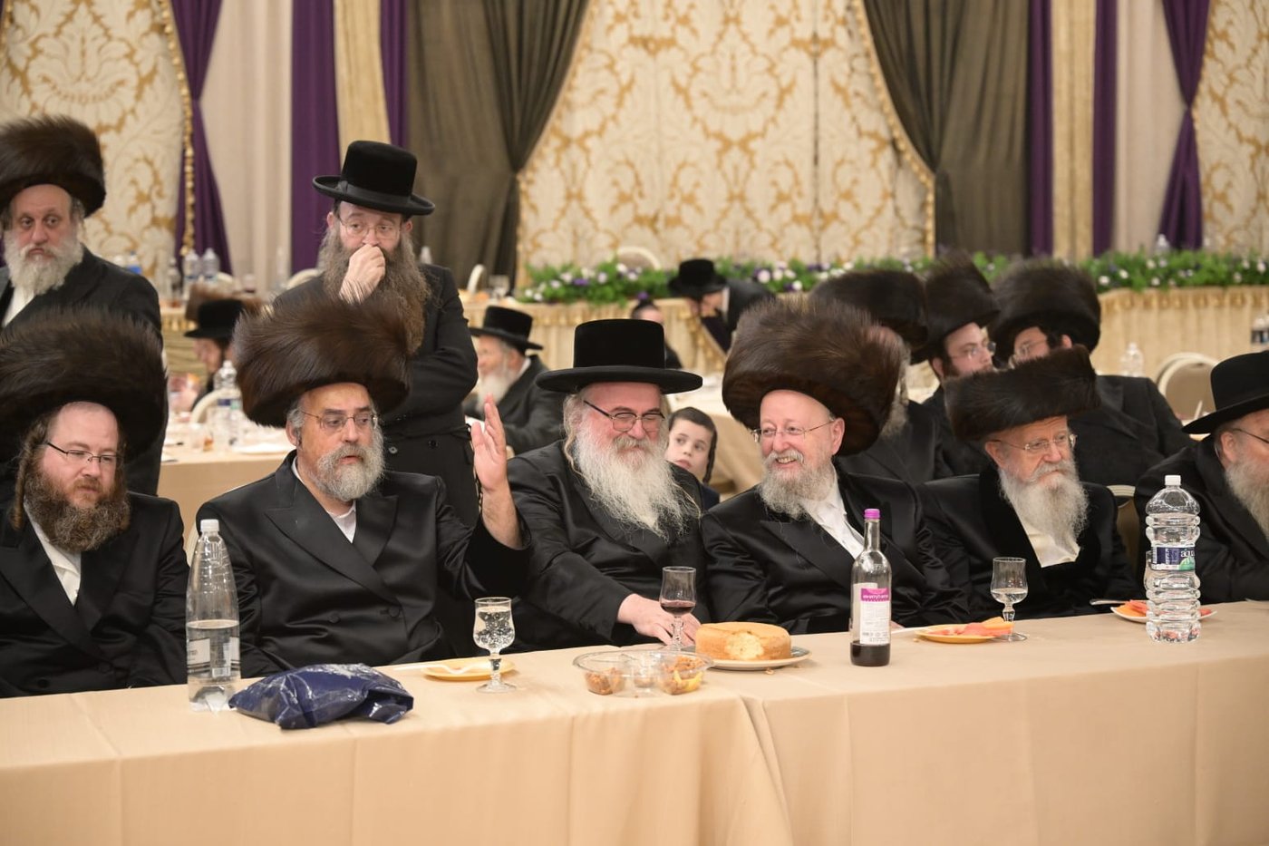 שמחת נישואי בת הגה"צ מדראהביטש זצ"ל עם בן הרב שמואל יאקאב