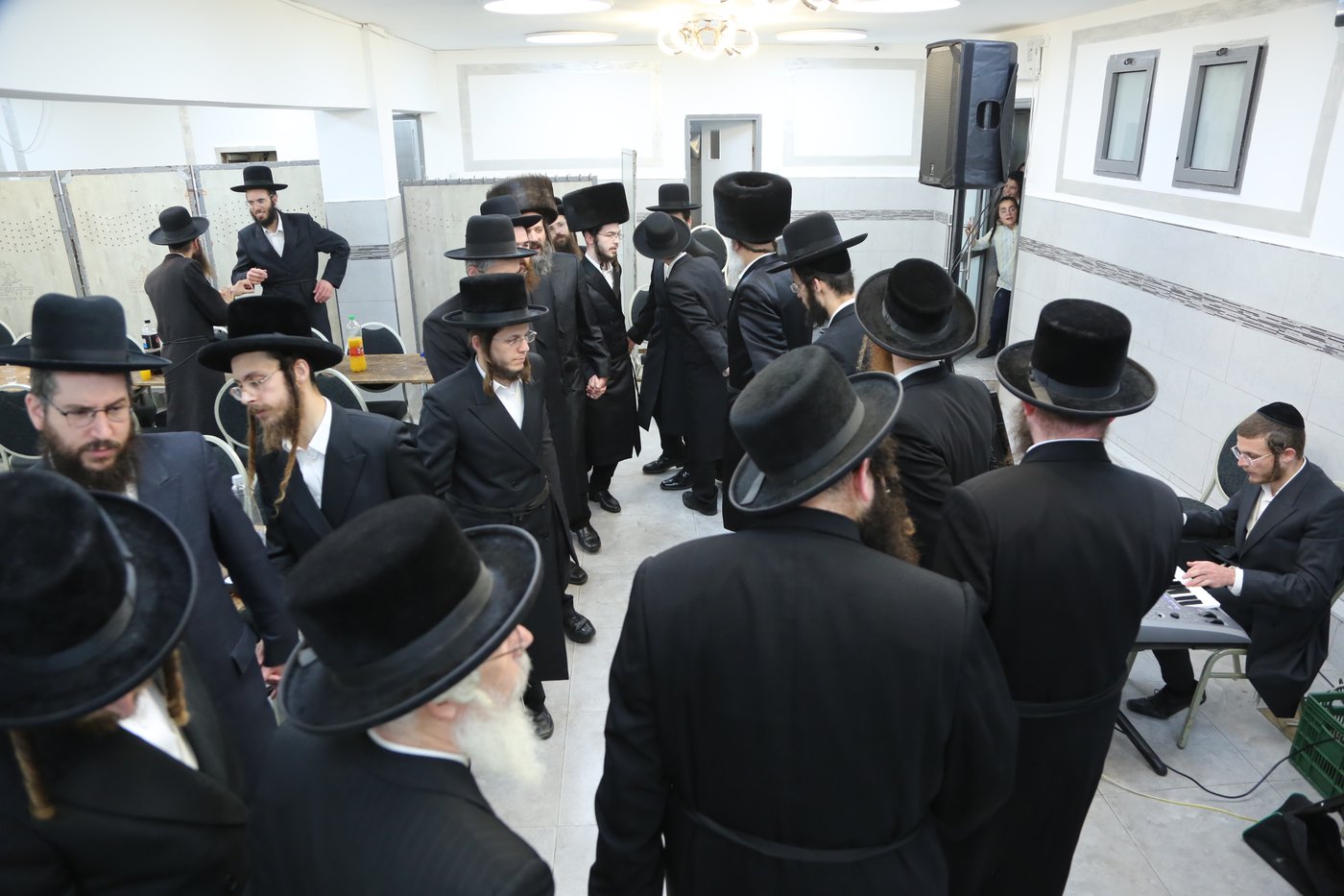 שמחת השבע ברכות לבן הרב אליהו ישראל אשלג | צפו