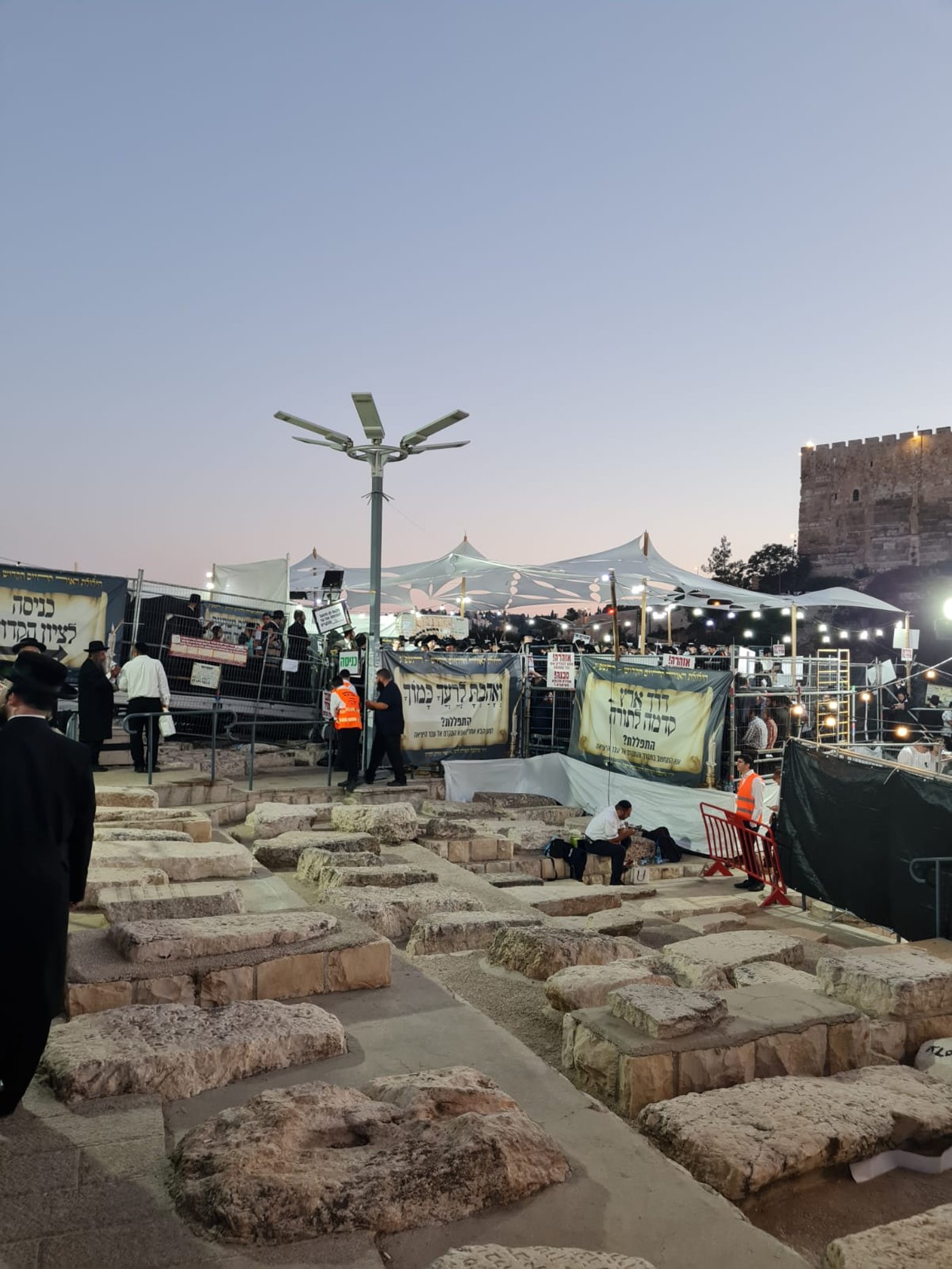 עשרות אלפים פקדו את ציון האור החיים הקדוש ביום ההילולא • צפו