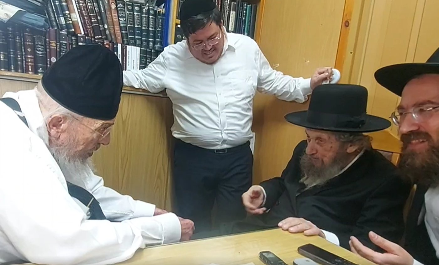 "נצליח יחד נגד תעודת הזהות" • מה היה בשיחה בין הגר"ד לנדו להגרב"מ אזרחי? | תיעוד