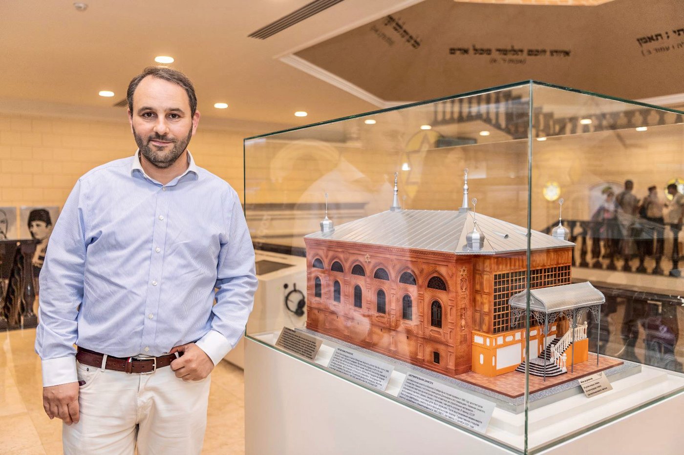 חבר הפרלמנט היהודי בבלגיה סיים ביקור רשמי באזרבייג'ן • תיעוד