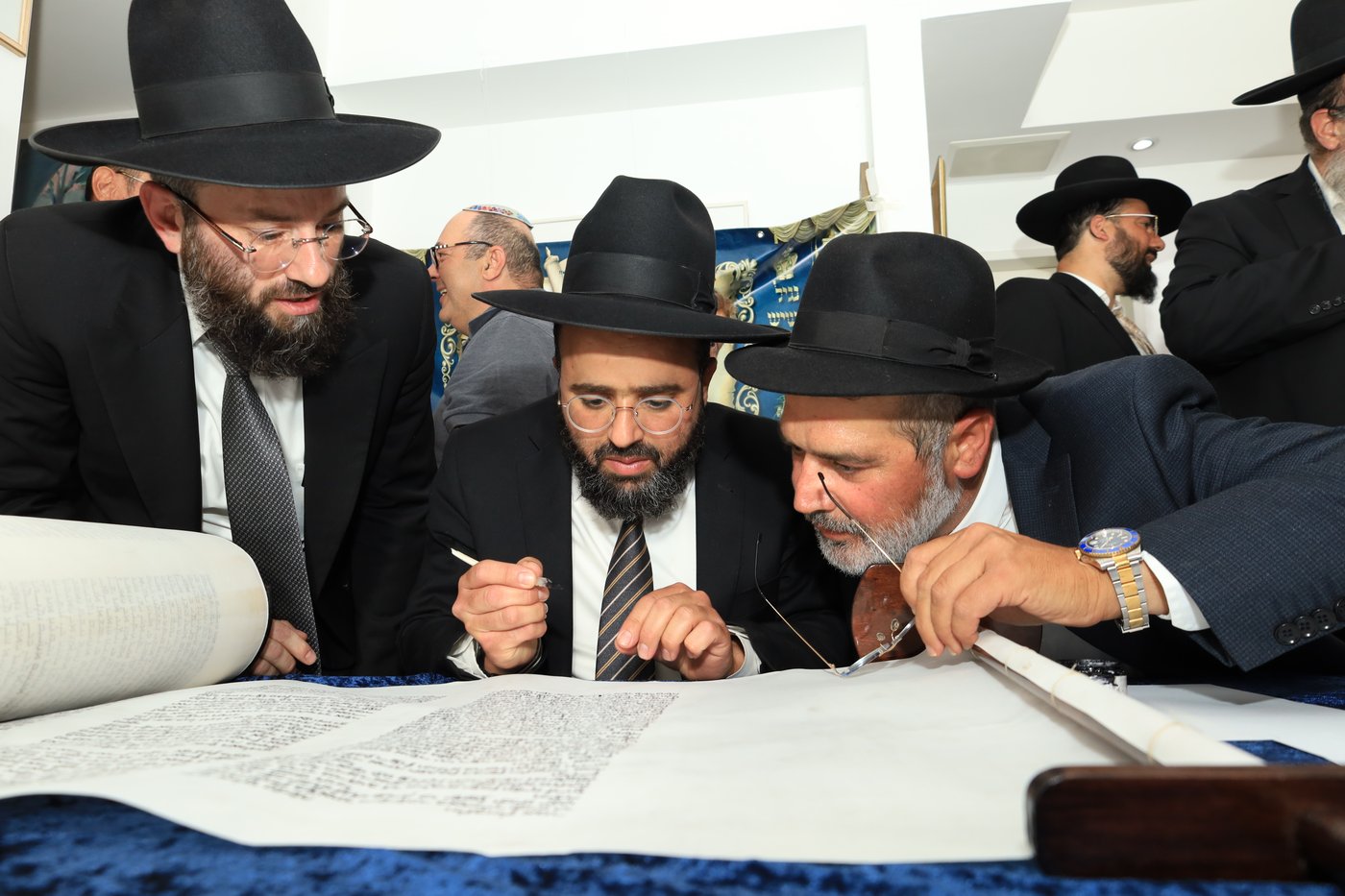 תלמידי ישיבת "מעלות התלמוד" חגגו בהכנסת ספר תורה
