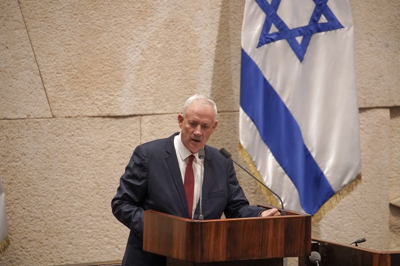 חיבוקים וצרחות: גלריה מסכמת מהלילה הדרמטי בכנסת 