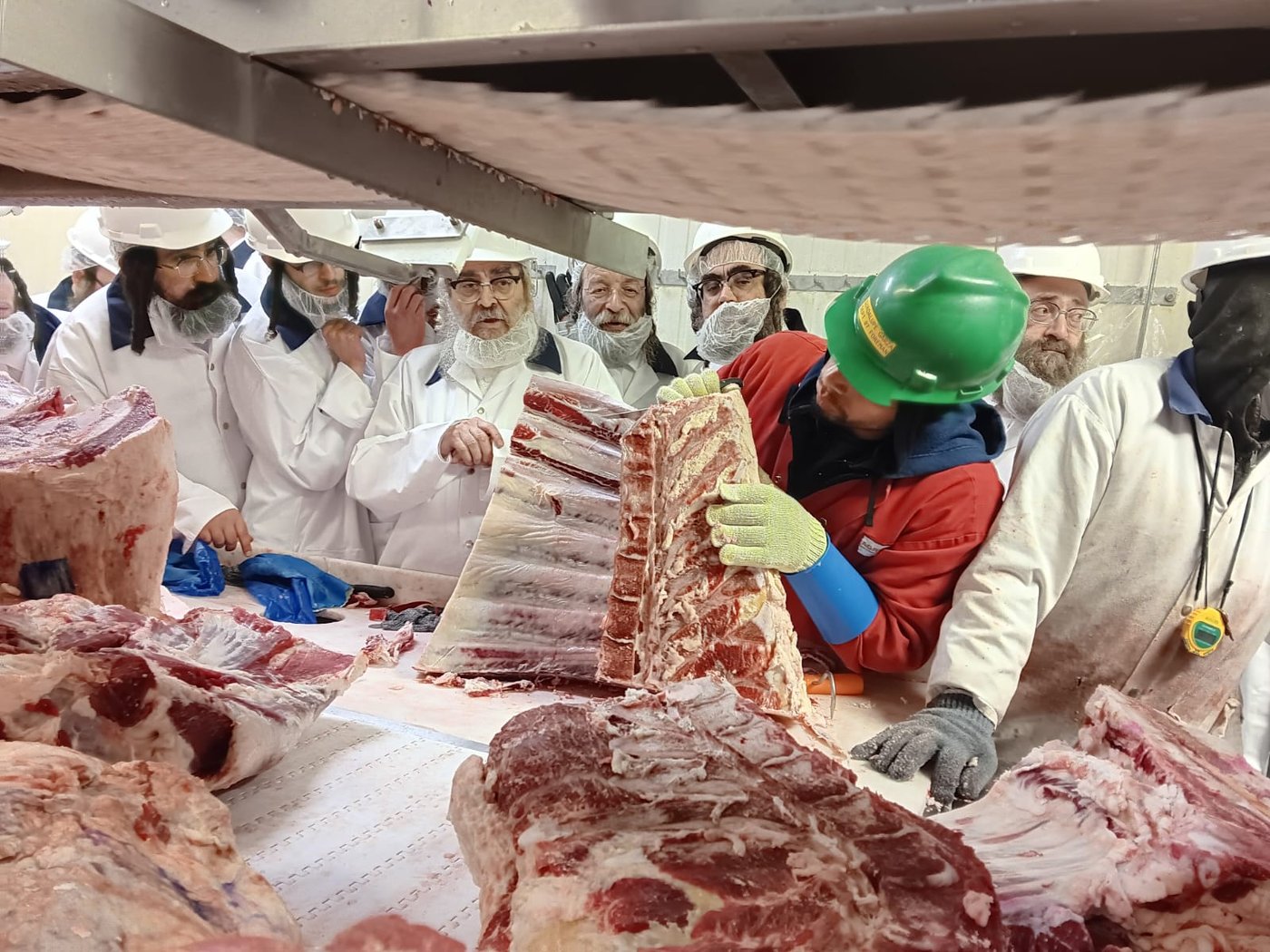 האדמו"ר מסאטמר ביקר במשחטה בפאסטוויל איווה | תיעוד