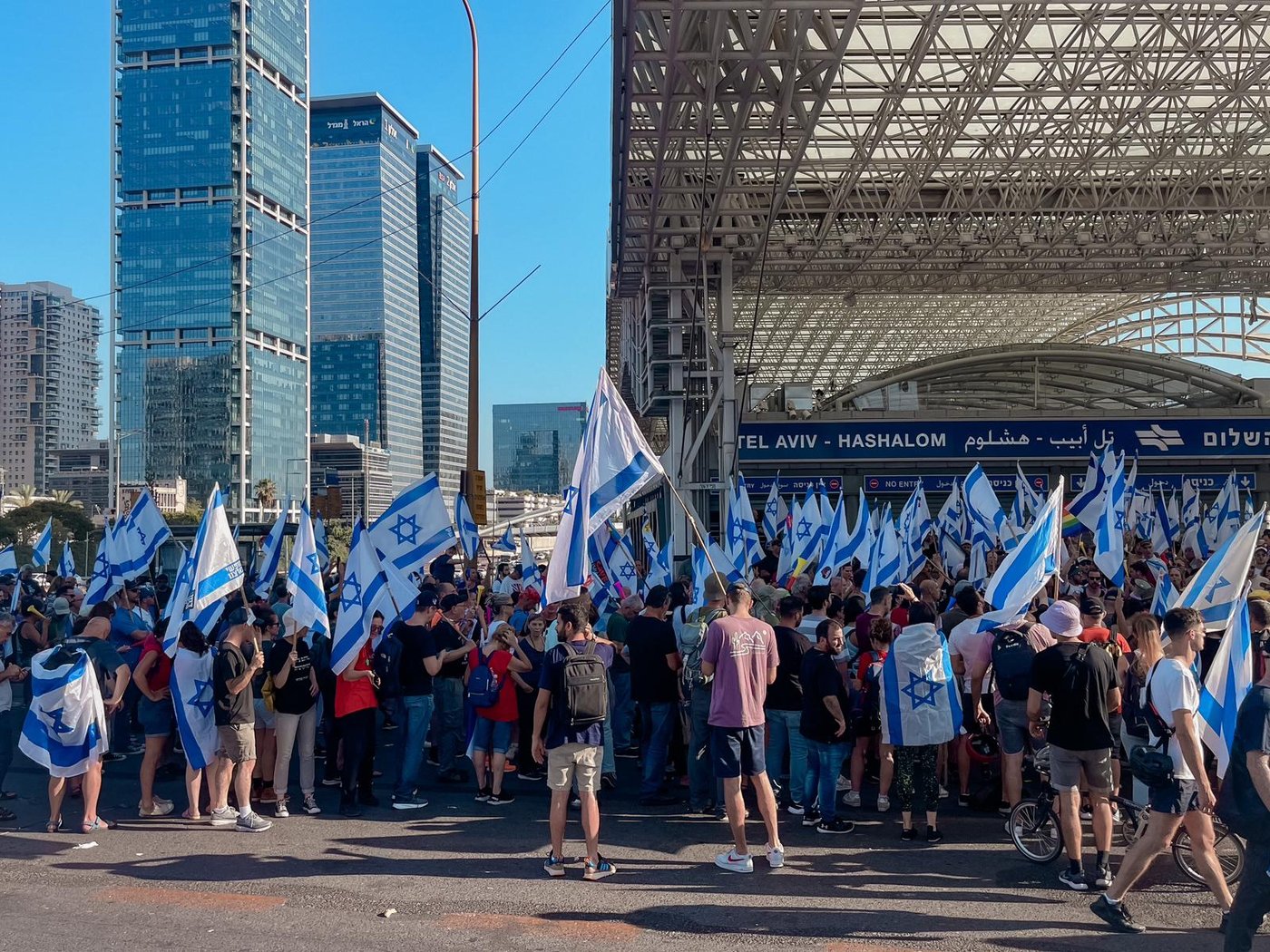 אחרי ההפגנות: תנועת הרכבות הושבתה | 45 מפגינים נעצרו מהבוקר