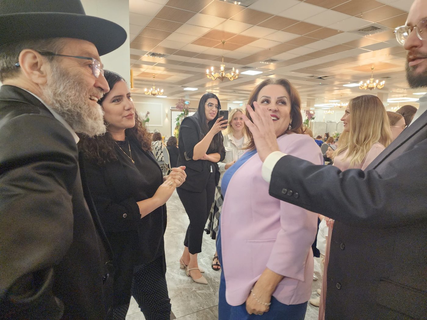 זופניק בכיכר • כל התמונות, הנייעס והחשיפות של השבוע