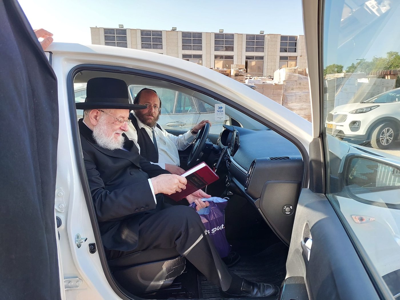 זופניק בכיכר • כל התמונות, הנייעס והחשיפות של השבוע