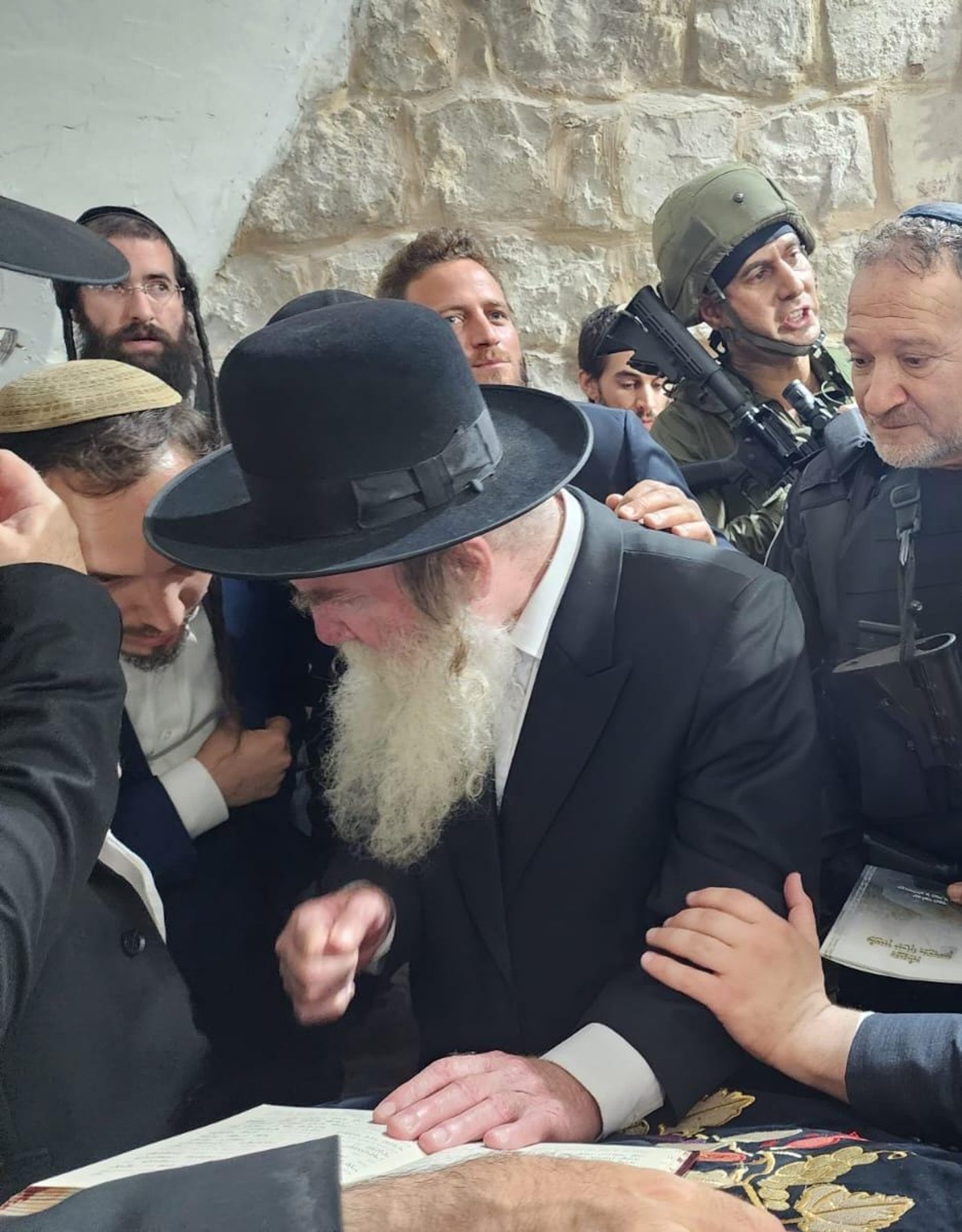 זופניק בכיכר • כל התמונות, הנייעס והחשיפות של השבוע