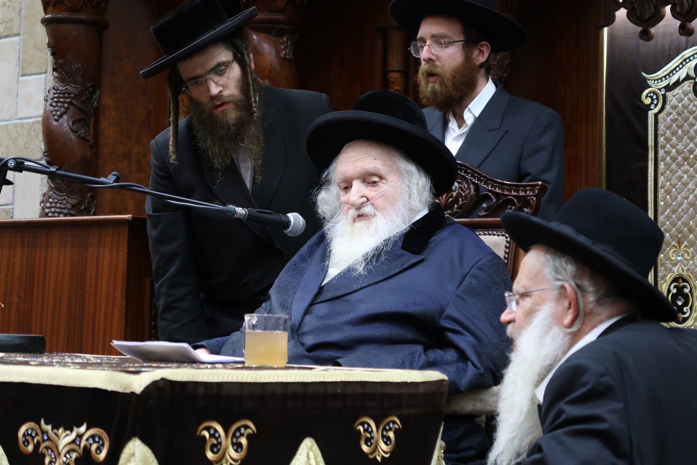 דרמה בעדה החרדית: הראב"ד הוכתר לגאב"ד הבד"ץ, במהלך הספד בבית המדרש דושינסקיא