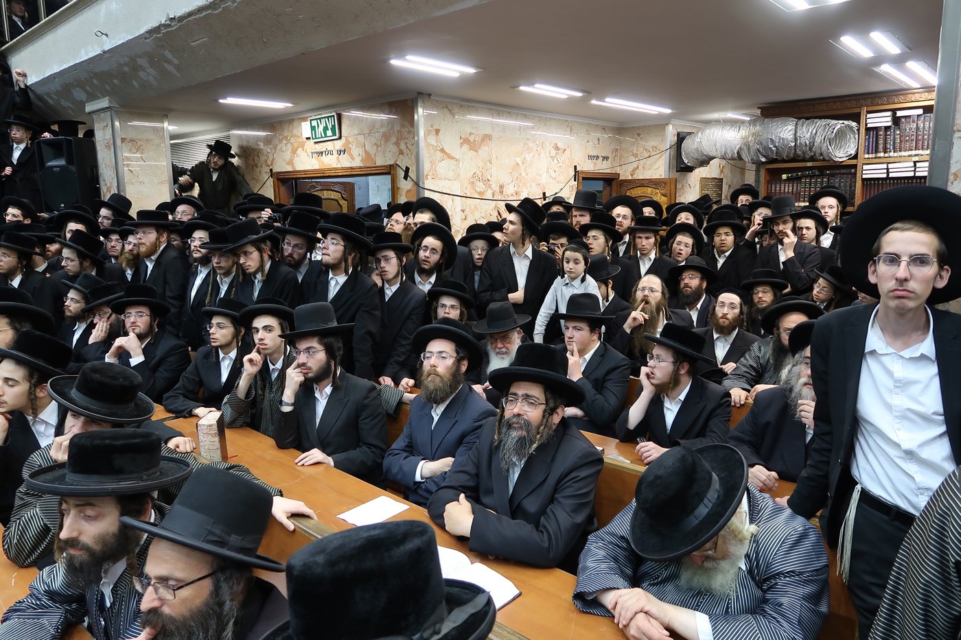 דרמה בעדה החרדית: הראב"ד הוכתר לגאב"ד הבד"ץ, במהלך הספד בבית המדרש דושינסקיא