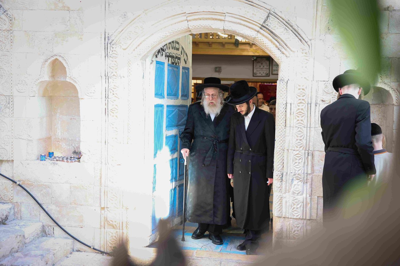 האדמו"ר מקאמרנא והמקובלים בסעודת הילולת האר"י בצפת | תיעוד