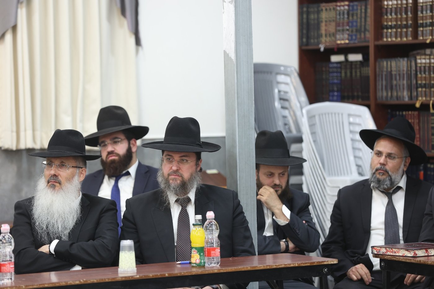 הגר"מ צדקה בכאב: "לא נעים שבן תורה הולך עם מכנס צר"