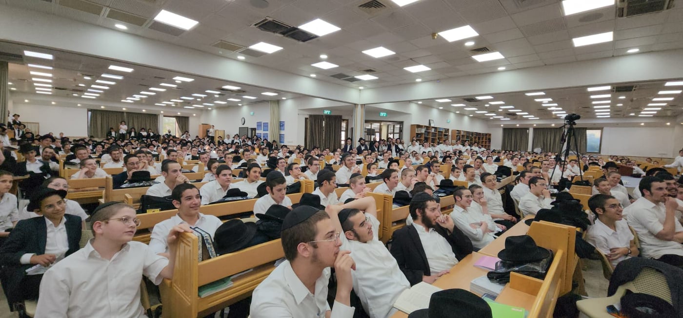 זיכרונות מהרבי וביאורים ייחודיים בסוגיות: הקיץ של מאות תלמידי ישיבות חב"ד