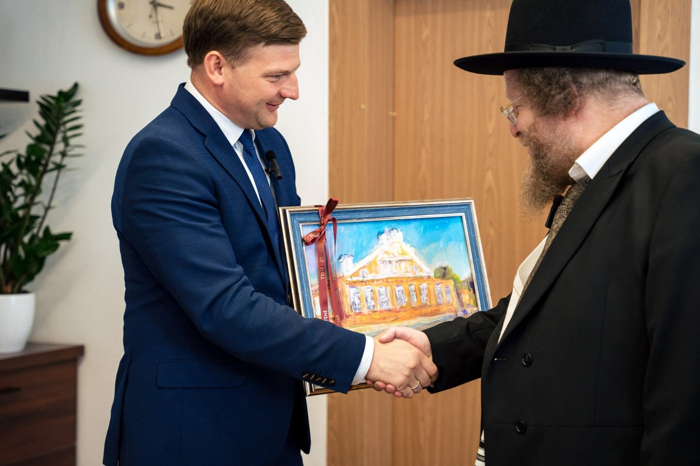 "נקמת דם עבדיך"; הגרש"ב סורוצקין גאל את בניין ישיבת טעלז בליטא • תיעוד מיוחד