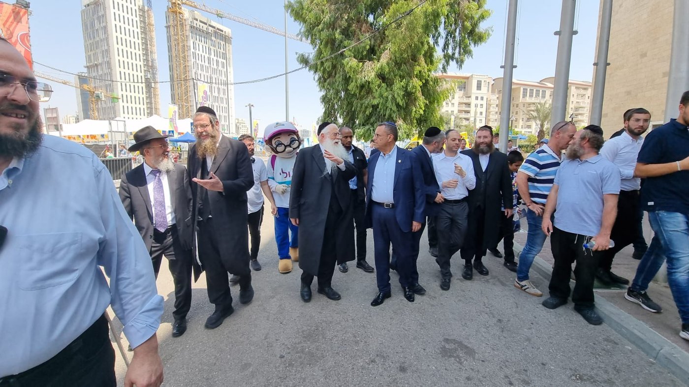 זופניק בכיכר • כל התמונות, הנייעס והחשיפות של השבוע