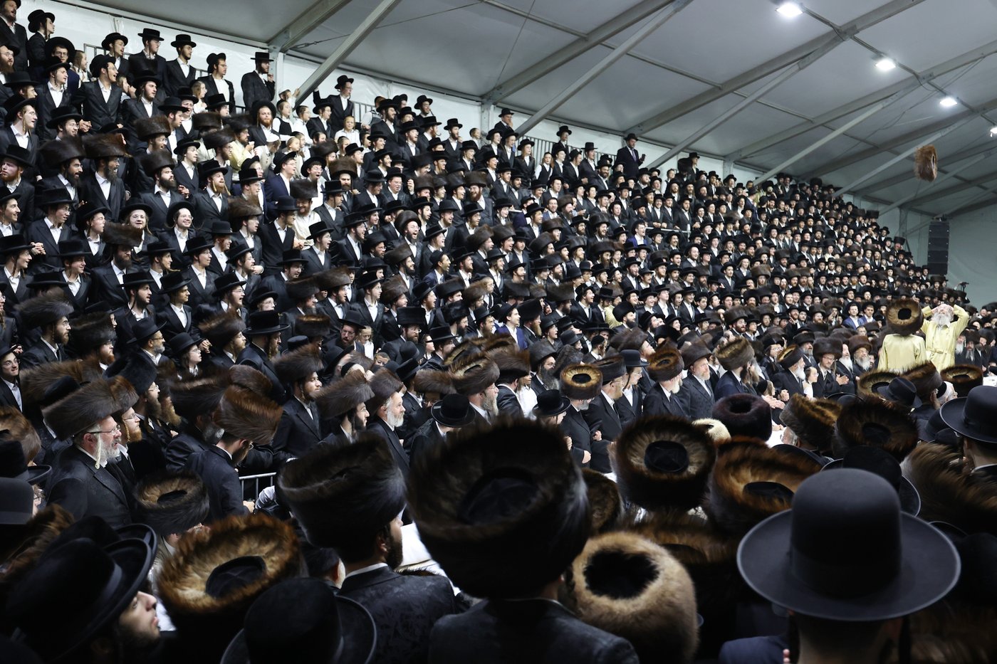 שבת אופרוף לבן המשפיע הגה"צ רבי אלימלך בידרמן | צפו