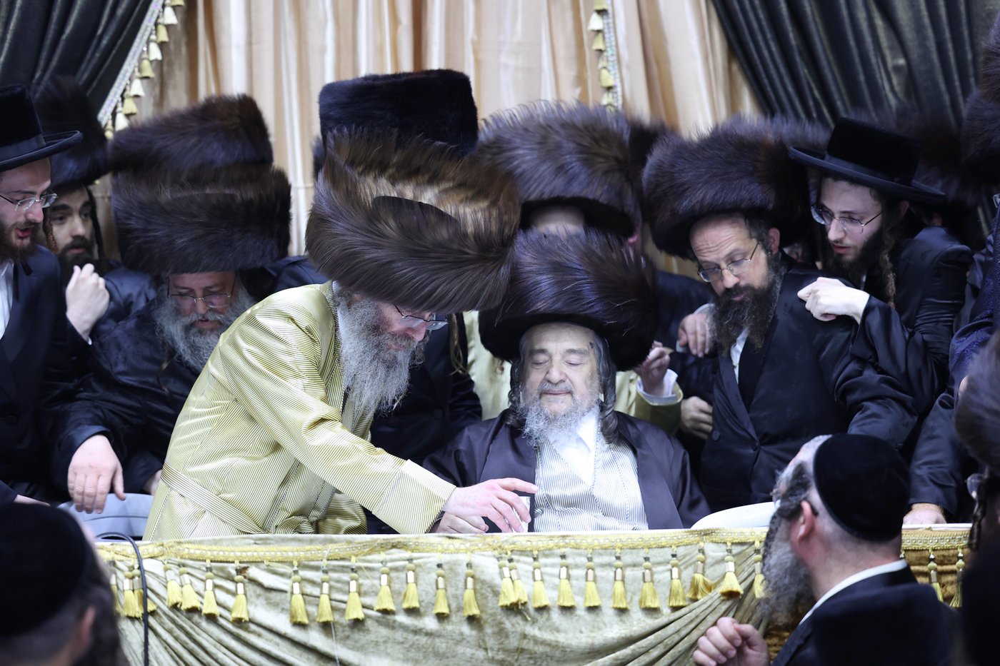 שבת אופרוף לבן המשפיע הגה"צ רבי אלימלך בידרמן | צפו