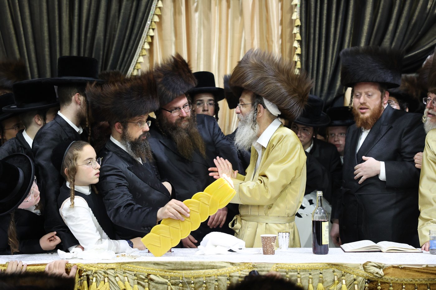 שבת אופרוף לבן המשפיע הגה"צ רבי אלימלך בידרמן | צפו