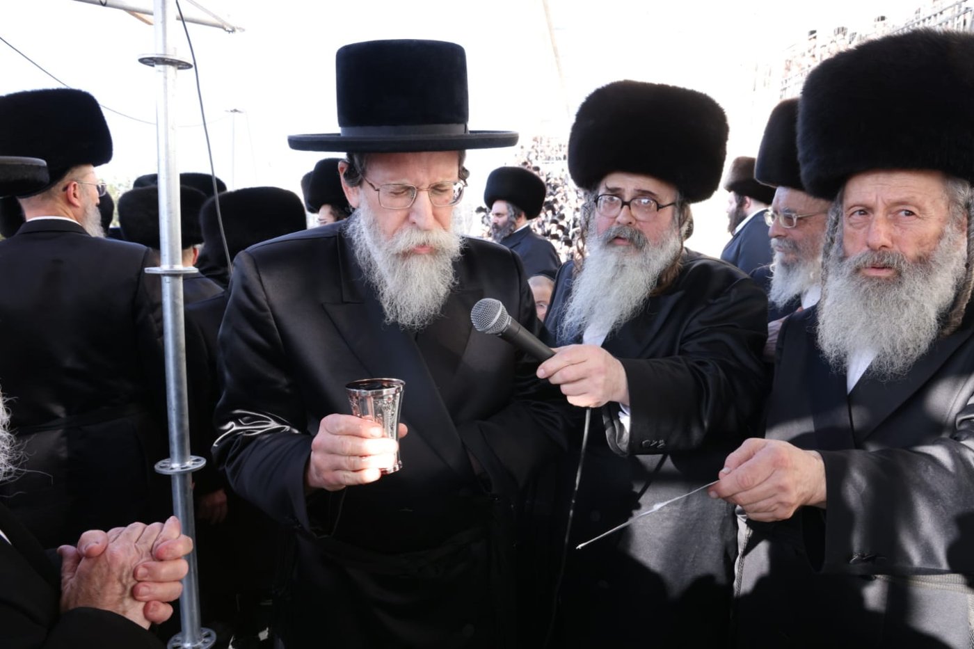 נכדת האדמו"ר מגור מתחתנת • צפו בתיעודים המרהיבים
