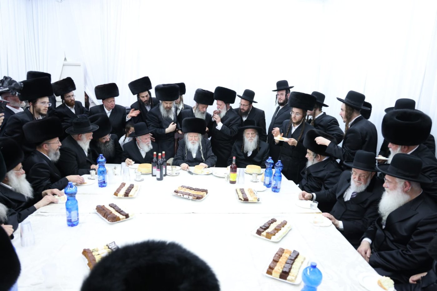 נכדת האדמו"ר מגור מתחתנת • צפו בתיעודים המרהיבים