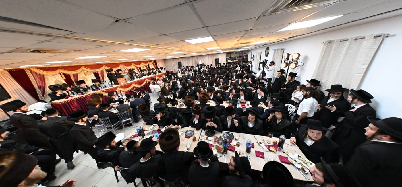 מעמד הכנסת ספר תורה לבית המדרש הגדול שומרי אמונים