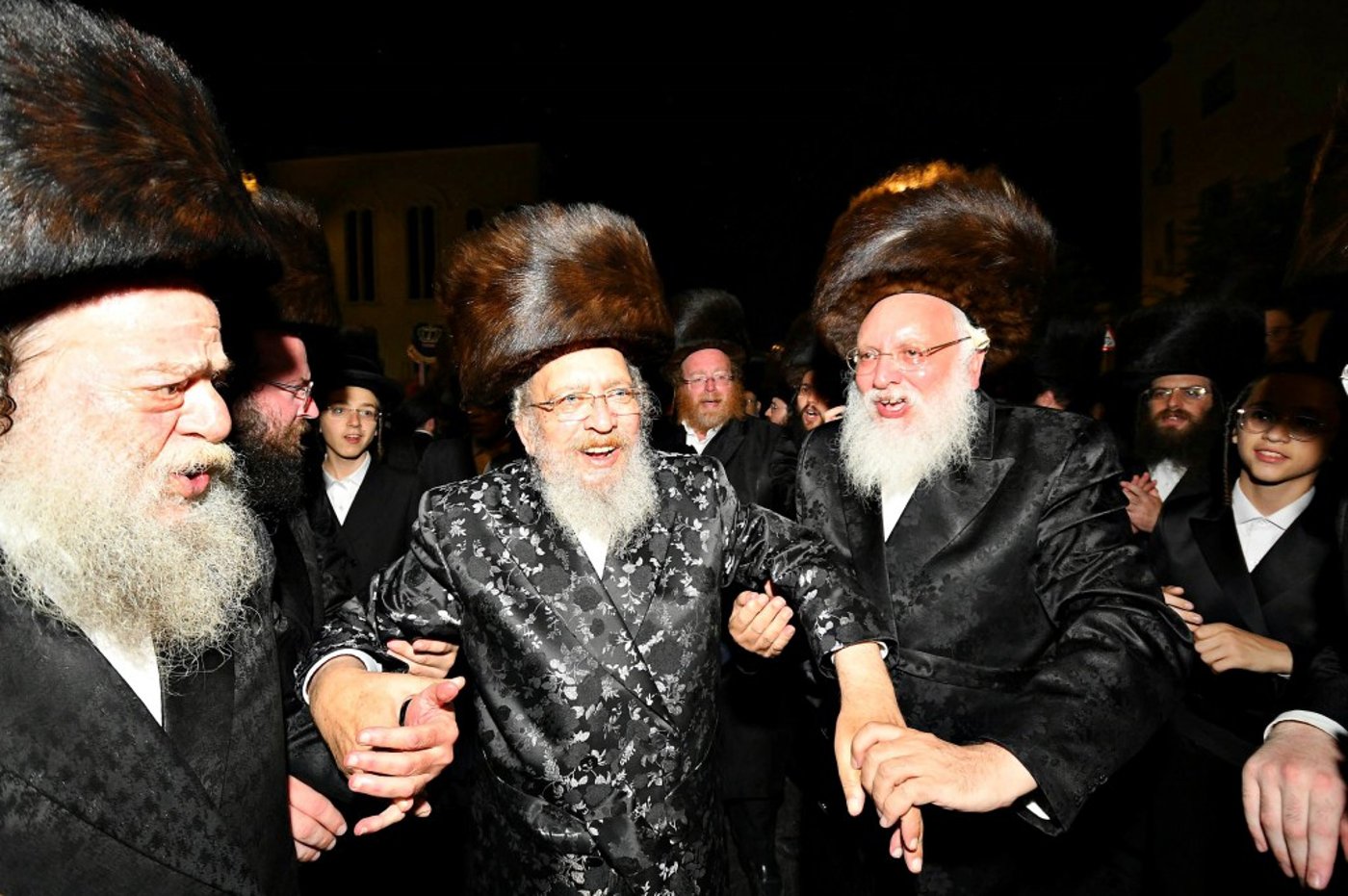 ביתר עילית חגגה בהכנסת ס"ת לביהמ"ד מטרסדורף | תיעוד