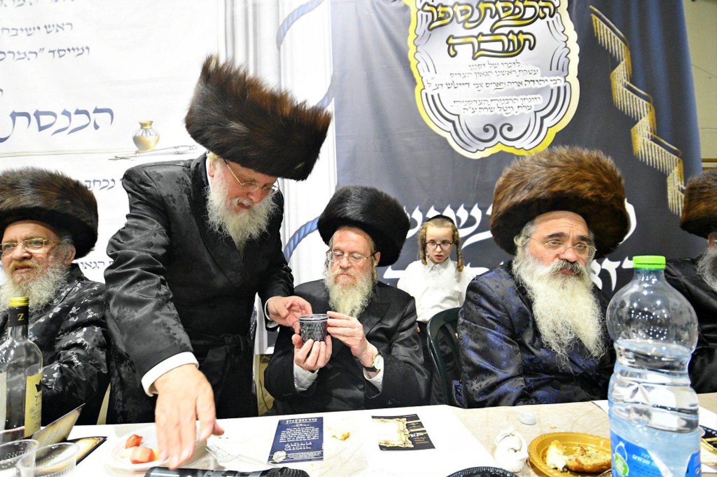 ביתר עילית חגגה בהכנסת ס"ת לביהמ"ד מטרסדורף | תיעוד