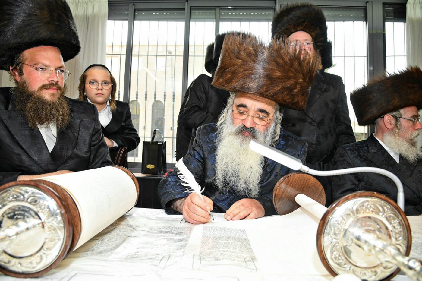 ביתר עילית חגגה בהכנסת ס"ת לביהמ"ד מטרסדורף | תיעוד