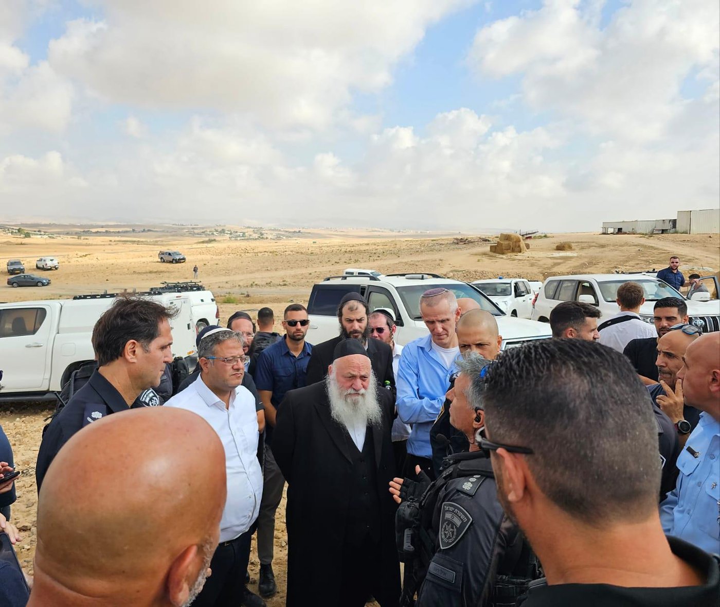 בן גביר וגולדקנופף הגיעו להריסת מבנים בפזורה הבדואית בנגב
