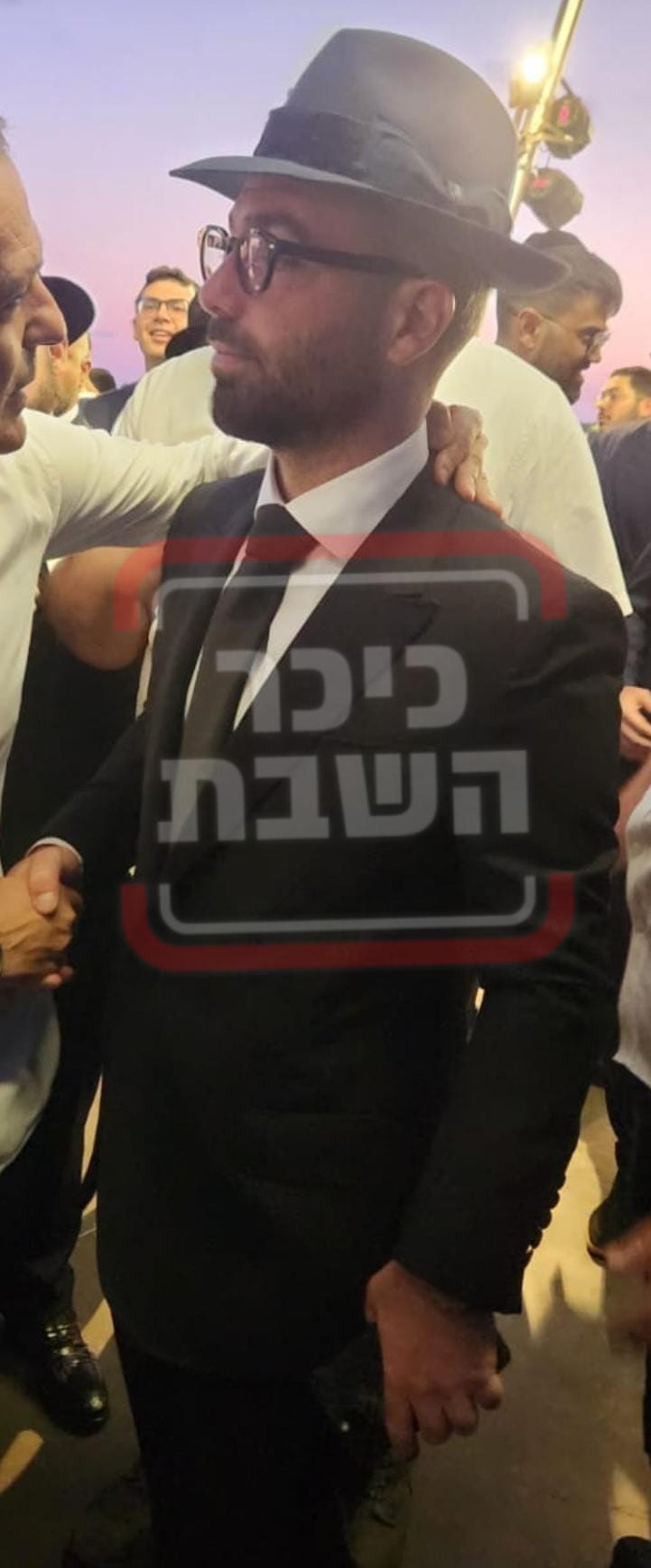 עומר אדם בחתונה