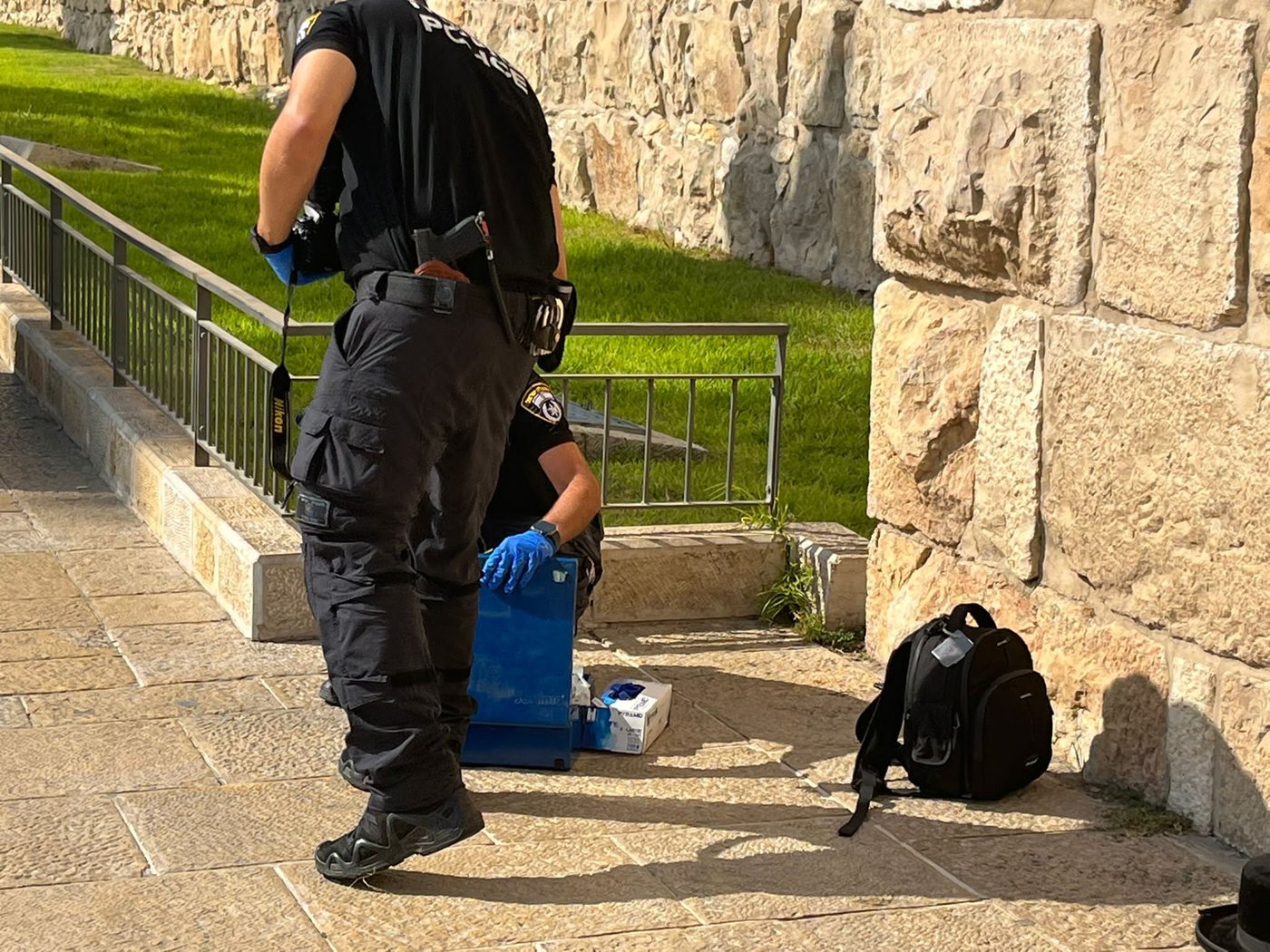 אסון גדול נמנע: זו הסכין הענקית עמה בוצע הפיגוע